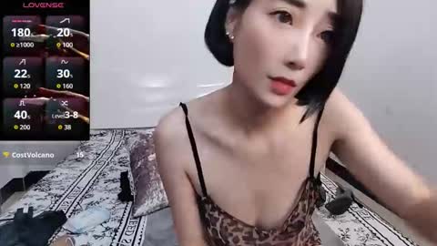 Snapshot of yiwa2025 chatting on November 1, 2025, 6:04 am yiwa2025 online show from November 1, 2025, 6:04 am