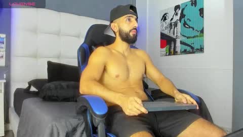 Yiyo online show from February 22, 2026, 5:19 am