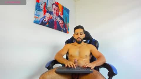 Yiyo online show from July 21, 2026, 9:50 pm