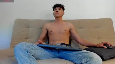 yizus_bonz online show from July 25, 2026, 6:38 pm