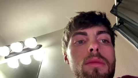 yngwork29 online show from April 19, 2026, 1:16 am