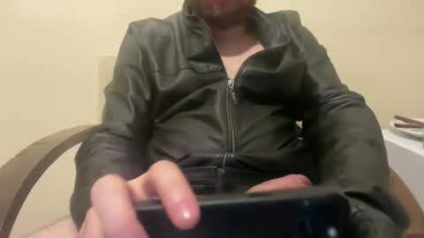 Snapshot of ynholeather chatting on November 6, 2025, 1:17 am Leather online show from November 6, 2025, 1:17 am