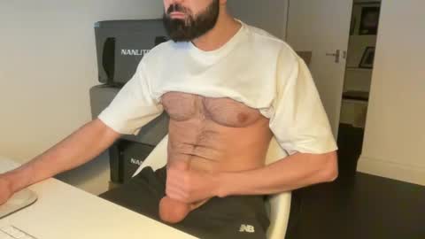 ynkhycvzlnnl online show from March 12, 2025, 8:52 pm