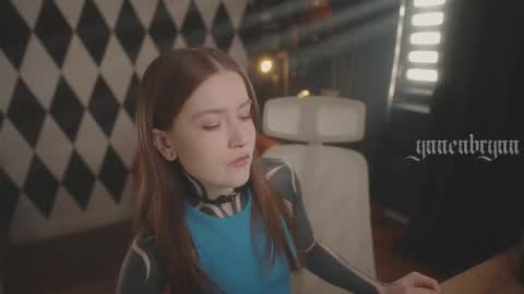 ynnenbrynn online show from November 14, 2025, 7:18 am