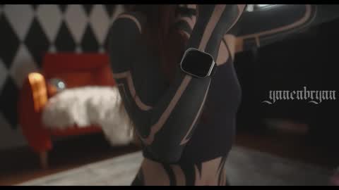 ynnenbrynn online show from February 19, 2026, 6:42 am