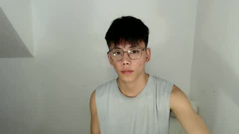 Snapshot of ynotyu chatting on June 15, 2026, 9:00 am ynotyu online show from June 15, 2026, 9:00 am