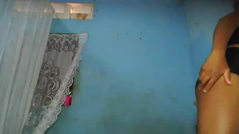 Snapshot of yolandrina90 chatting on October 20, 2025, 11:21 am yolandrina90 online show from October 20, 2025, 11:21 am