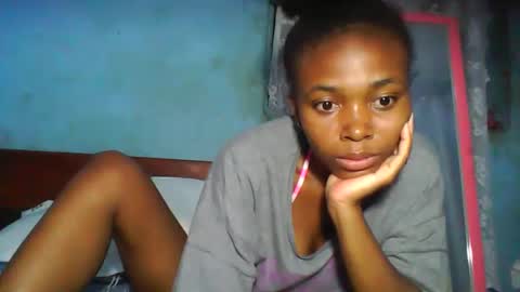 Snapshot of yolandrina90 chatting on October 24, 2025, 8:33 am yolandrina90 online show from October 24, 2025, 8:33 am