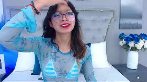 Snapshot of yommi_winx chatting on March 2, 2025, 8:29 pm Yommi Winx online show from March 2, 2025, 8:29 pm