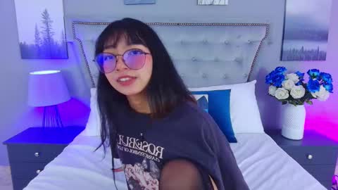 Snapshot of yommi_winx chatting on September 9, 2025, 9:36 pm Yommi Winx online show from September 9, 2025, 9:36 pm