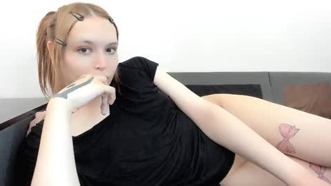 yomoyoo online show from December 20, 2024, 5:08 pm