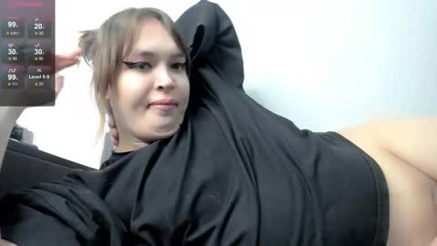 yomoyoo online show from October 29, 2025, 8:21 pm