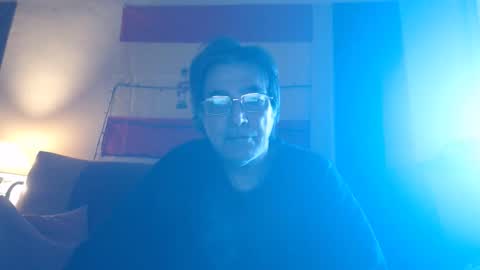 yosep online show from November 17, 2025, 8:31 am