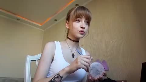 Snapshot of yoshiezerbel chatting on June 11, 2026, 3:32 pm yoshiezerbel online show from June 11, 2026, 3:32 pm