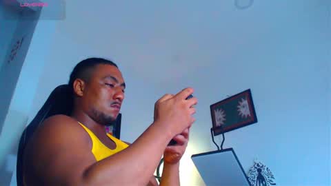 Snapshot of yosoy_enzo2020 chatting on May 2, 2026, 3:33 am Enzo online show from May 2, 2026, 3:33 am