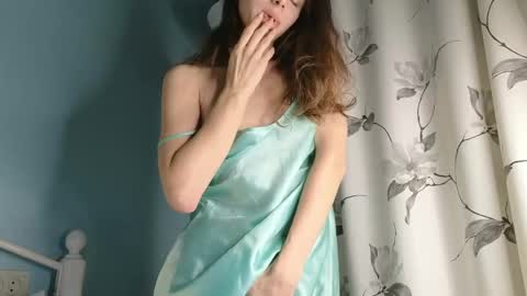 Snapshot of you_desire chatting on January 16, 2025, 7:52 pm Liliya online show from January 16, 2025, 7:52 pm