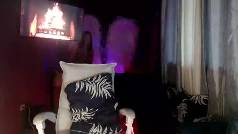 Snapshot of you_should_try chatting on December 29, 2024, 8:33 am Denice online show from December 29, 2024, 8:33 am