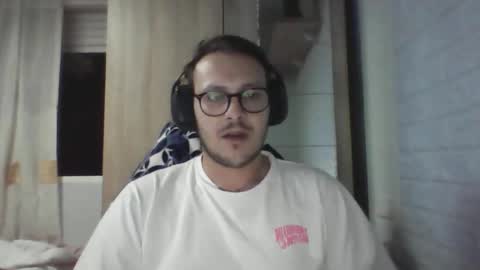 A... online show from November 8, 2025, 9:46 pm