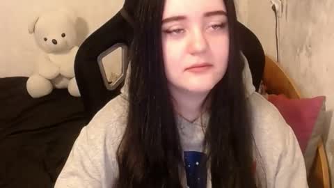 Snapshot of your_8a8y chatting on January 8, 2025, 8:16 am your_8a8y online show from January 8, 2025, 8:16 am