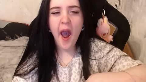 Snapshot of your_8a8y chatting on September 30, 2025, 8:19 am your_8a8y online show from September 30, 2025, 8:19 am