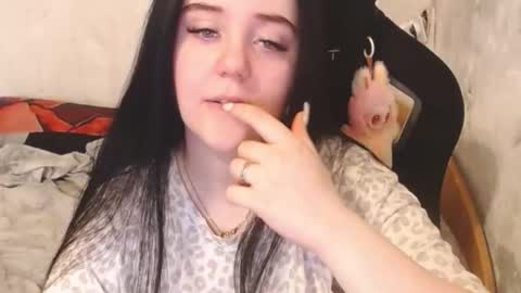 Snapshot of your_8a8y chatting on October 1, 2025, 10:21 am your_8a8y online show from October 1, 2025, 10:21 am