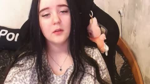 Snapshot of your_8a8y chatting on October 8, 2025, 6:11 am your_8a8y online show from October 8, 2025, 6:11 am