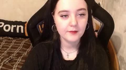 Snapshot of your_8a8y chatting on October 27, 2025, 11:36 am your_8a8y online show from October 27, 2025, 11:36 am