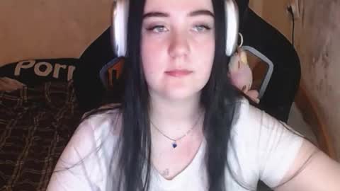 Snapshot of your_8a8y chatting on November 17, 2025, 1:11 am your_8a8y online show from November 17, 2025, 1:11 am