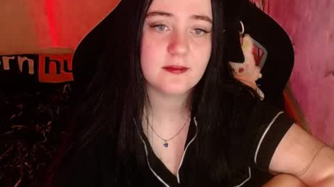 Snapshot of your_8a8y chatting on December 15, 2025, 2:32 pm your_8a8y online show from December 15, 2025, 2:32 pm