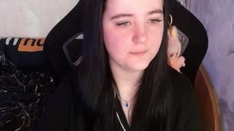 Snapshot of your_8a8y chatting on December 16, 2025, 9:58 am your_8a8y online show from December 16, 2025, 9:58 am