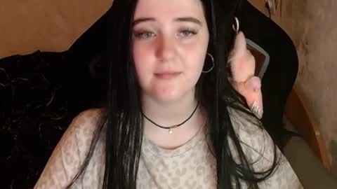 Snapshot of your_8a8y chatting on January 14, 2026, 12:11 pm your_8a8y online show from January 14, 2026, 12:11 pm