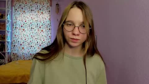 Leslie online show from February 19, 2025, 2:12 pm