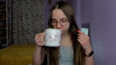 Leslie online show from March 2, 2025, 9:01 pm