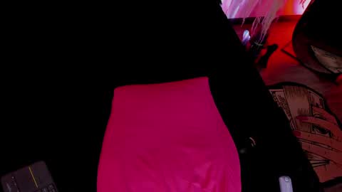 Cami independent model online show from December 19, 2024, 10:34 am