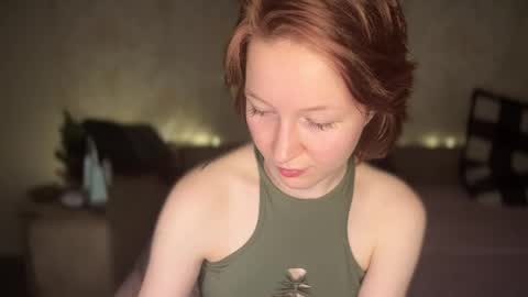 Mia online show from April 22, 2026, 5:03 pm