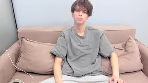 your_shy_guy online show from February 17, 2026, 6:36 pm