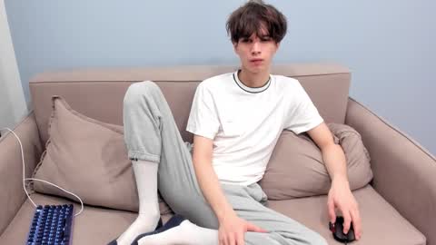 your_shy_guy online show from February 28, 2026, 7:37 pm