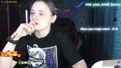 Molly online show from November 2, 2025, 2:03 am