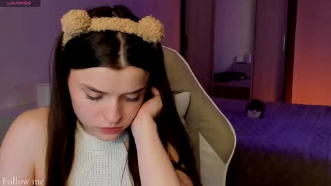 Anikka online show from April 14, 2026, 4:13 pm