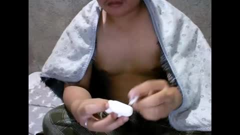 yourasian_lover29 online show from March 10, 2026, 1:05 pm