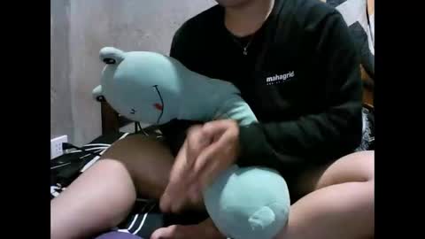 yourasian_lover29 online show from April 12, 2026, 3:50 pm