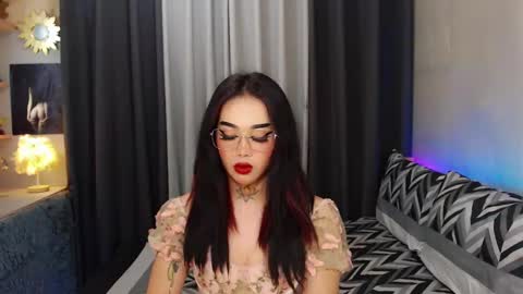 Snapshot of yourasiancockisontop chatting on February 21, 2025, 11:43 pm kim online show from February 21, 2025, 11:43 pm