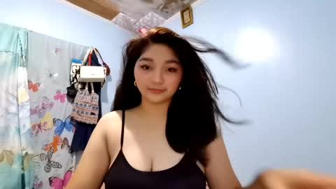 Snapshot of yourbae2026 chatting on May 25, 2026, 12:11 pm Kyla online show from May 25, 2026, 12:11 pm
