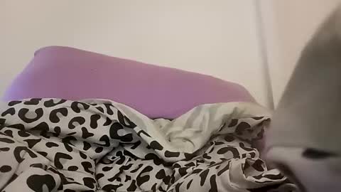 yourbestfantasie online show from September 28, 2025, 9:14 am