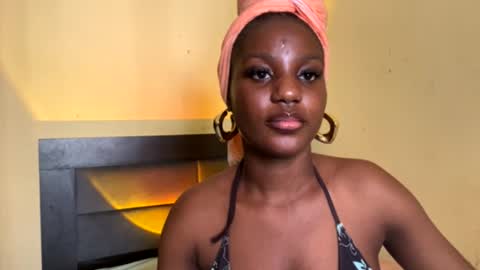 Snapshot of yourblackgoddess chatting on November 13, 2025, 2:05 pm yourblackgoddess online show from November 13, 2025, 2:05 pm