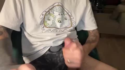 yourboo25 online show from October 19, 2025, 5:35 pm