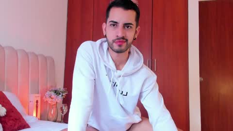 Snapshot of yourboynextdoor1 chatting on December 11, 2024, 5:26 pm YOURBOYNEXTDOOR online show from December 11, 2024, 5:26 pm