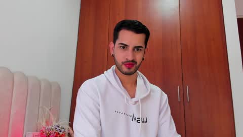 Snapshot of yourboynextdoor1 chatting on December 25, 2024, 9:43 pm YOURBOYNEXTDOOR online show from December 25, 2024, 9:43 pm