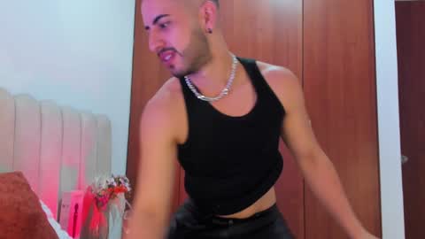 Snapshot of yourboynextdoor1 chatting on December 27, 2024, 11:31 pm YOURBOYNEXTDOOR online show from December 27, 2024, 11:31 pm