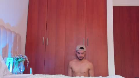 Snapshot of yourboynextdoor1 chatting on January 11, 2025, 3:20 pm YOURBOYNEXTDOOR online show from January 11, 2025, 3:20 pm